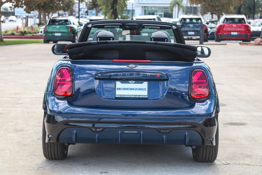 2026 Mini Cooper Convertible Iconic photo 11