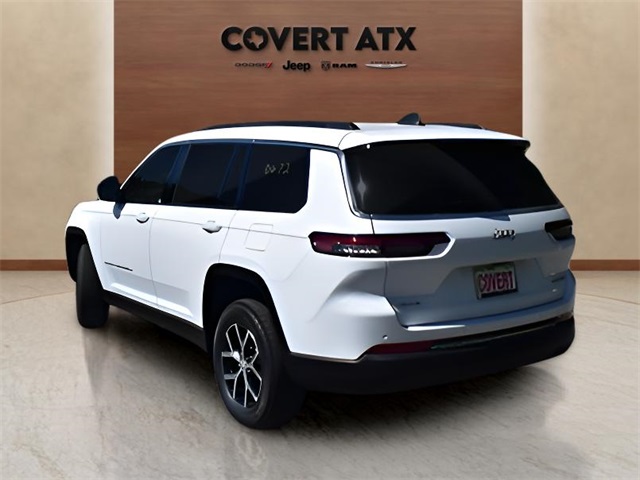 2025 Jeep Grand Cherokee Limited photo 3