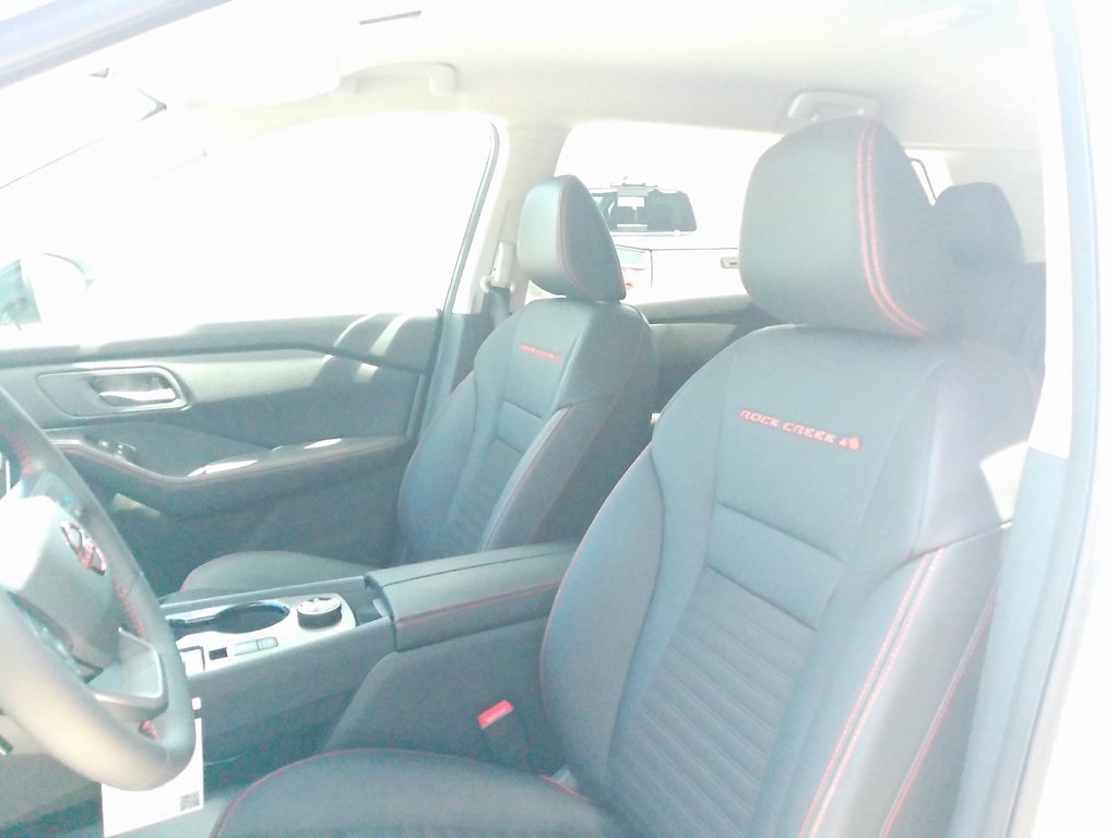 2026 Nissan Rogue SV photo 9