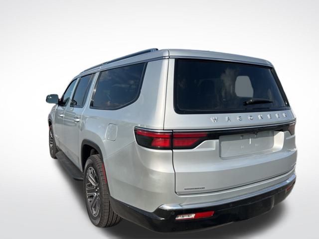 2023 Jeep Wagoneer L Series II photo 2