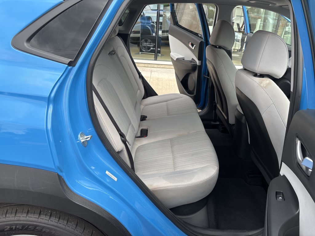 2022 Hyundai Kona SEL photo 10