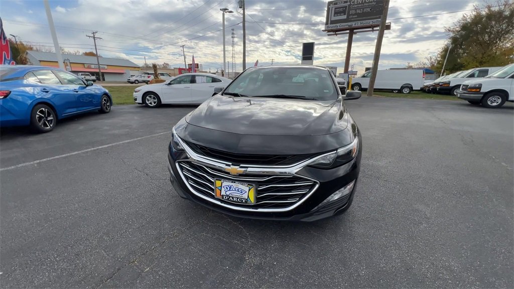 2023 Chevrolet Malibu 1LT photo 3