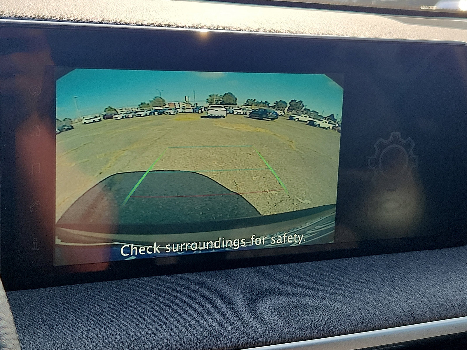 2025 Nissan Kicks SV photo 12