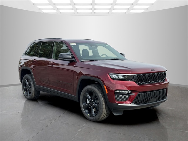 2025 Jeep Grand Cherokee Limited photo 2