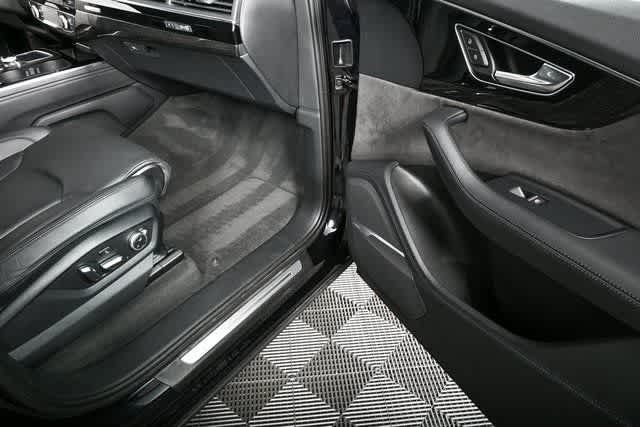2017 Audi Q7 3.0T Prestige photo 25