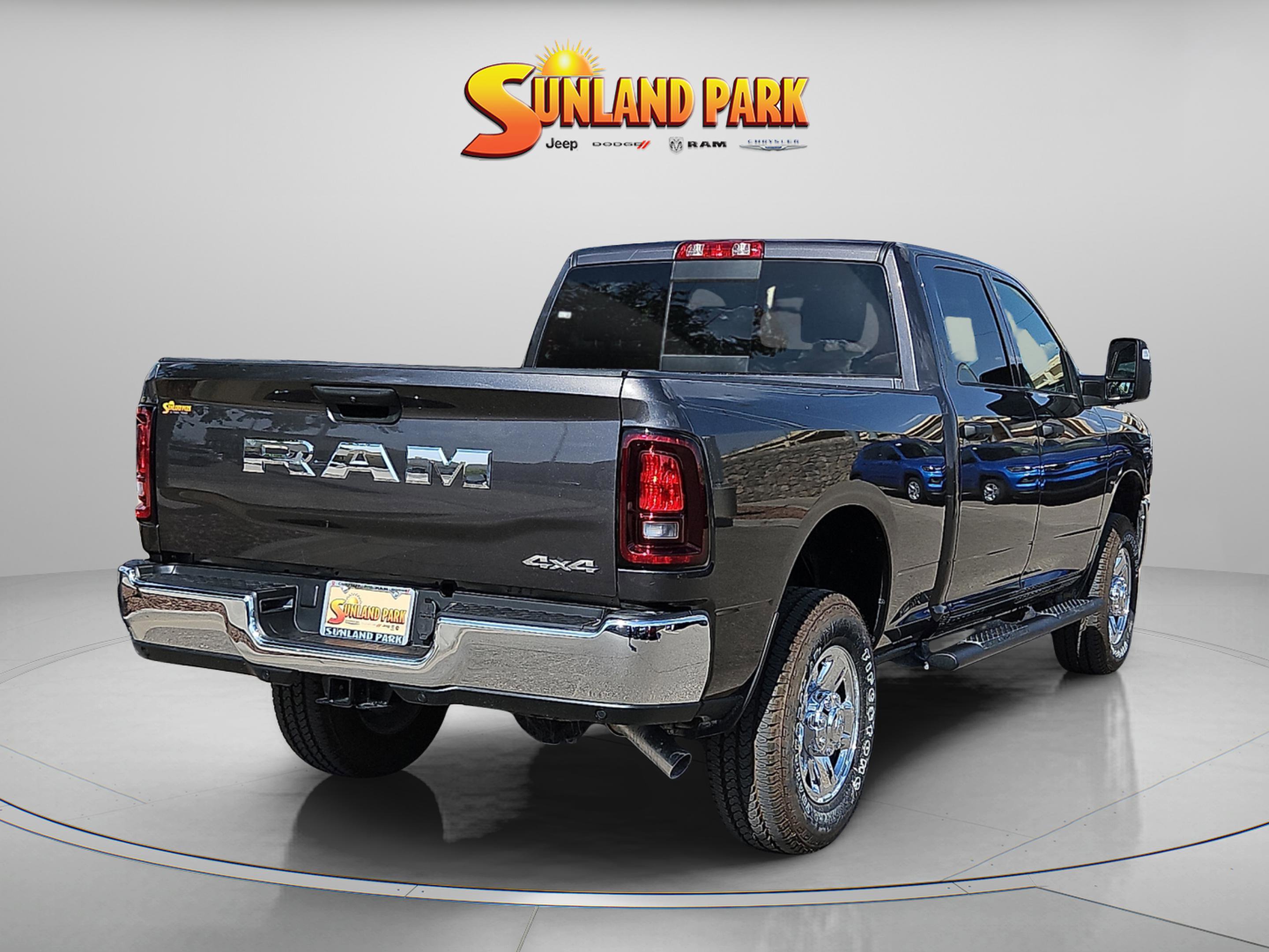 2026 Ram 2500 Tradesman photo 4