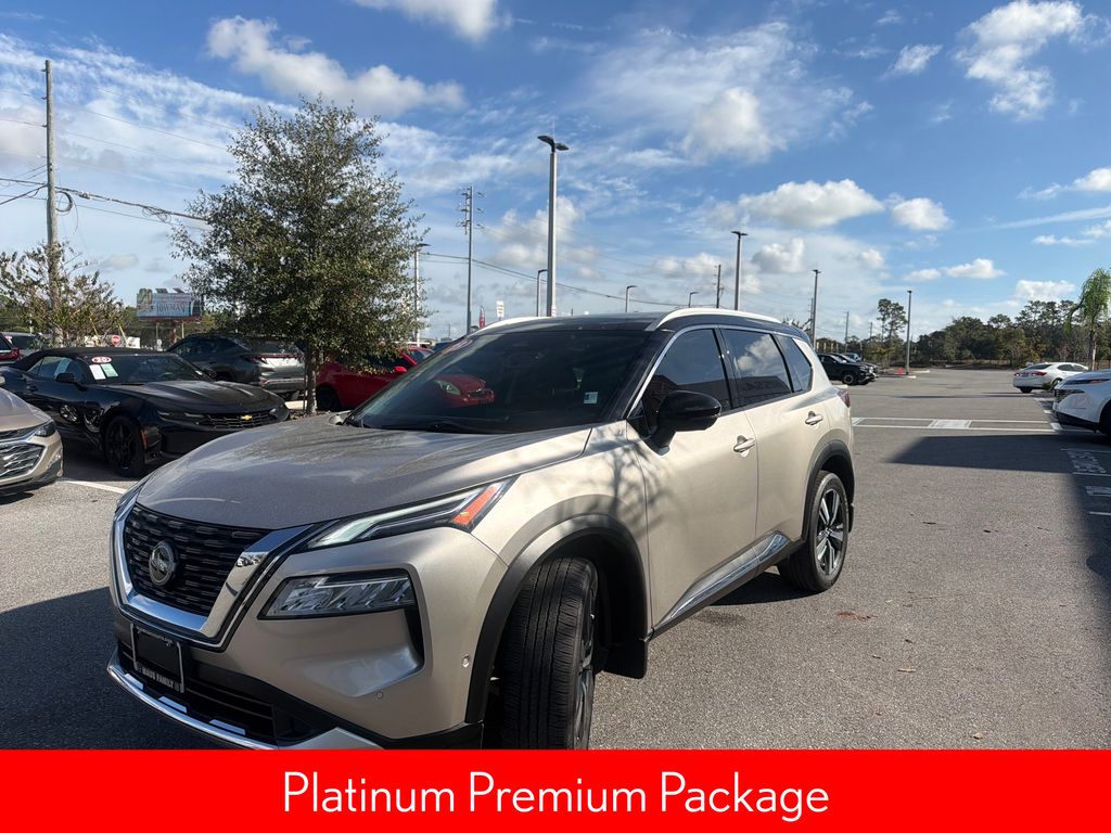 2023 Nissan Rogue Platinum photo 3