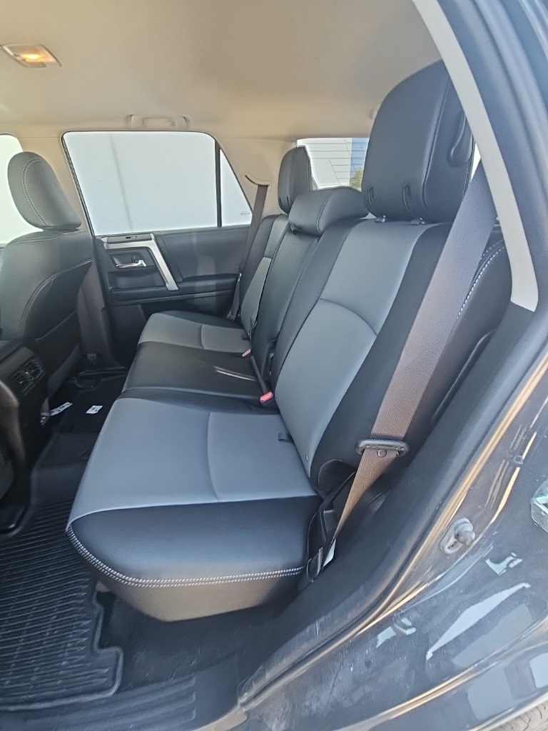 2024 Toyota 4Runner SR5 Premium photo 3