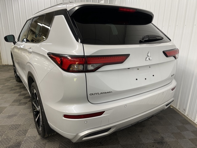 2022 Mitsubishi Outlander SEL photo 5