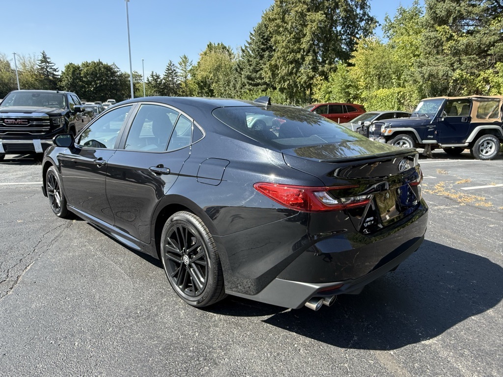 2025 Toyota Camry SE photo 26