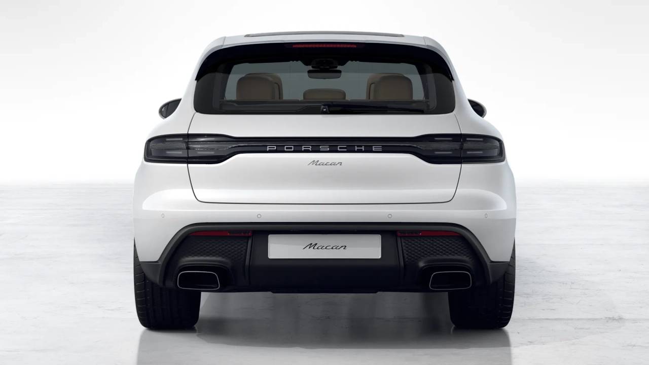 2026 Porsche Macan T photo 8