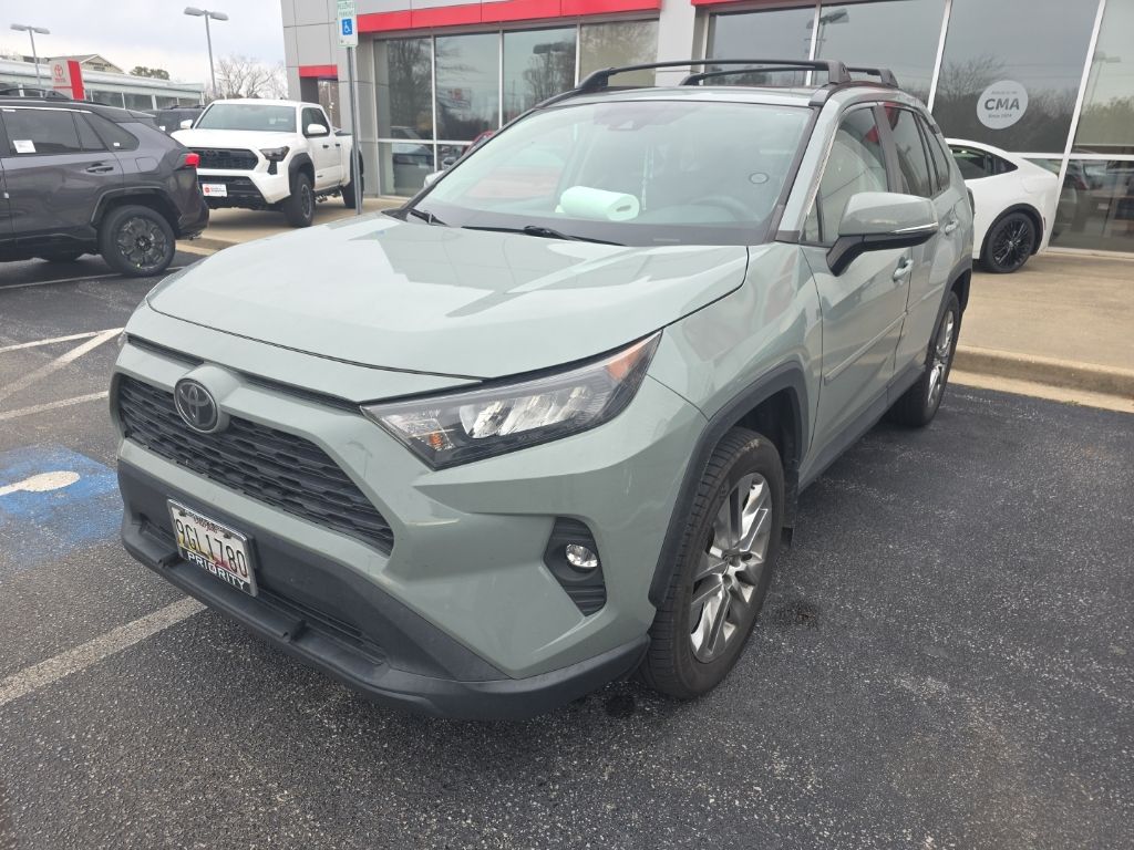 2021 Toyota RAV4 XLE Premium's photo