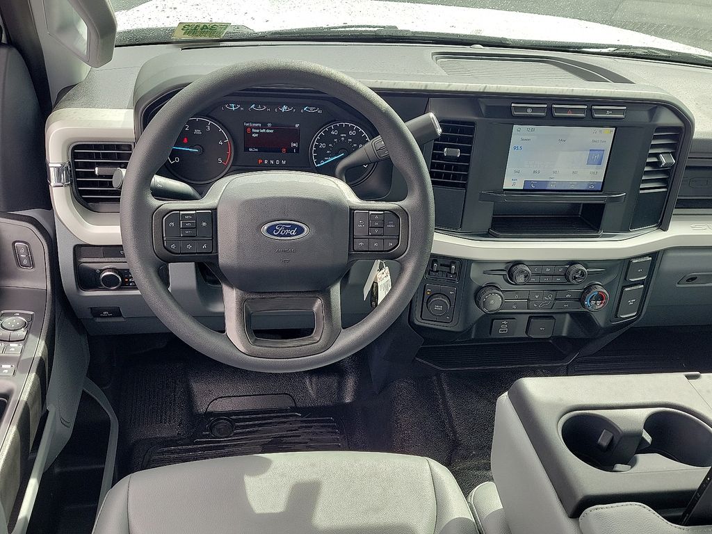 2024 Ford F-550 XL photo 7