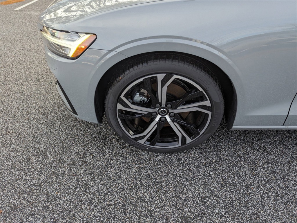 2024 Volvo S60 B5 Core photo 29