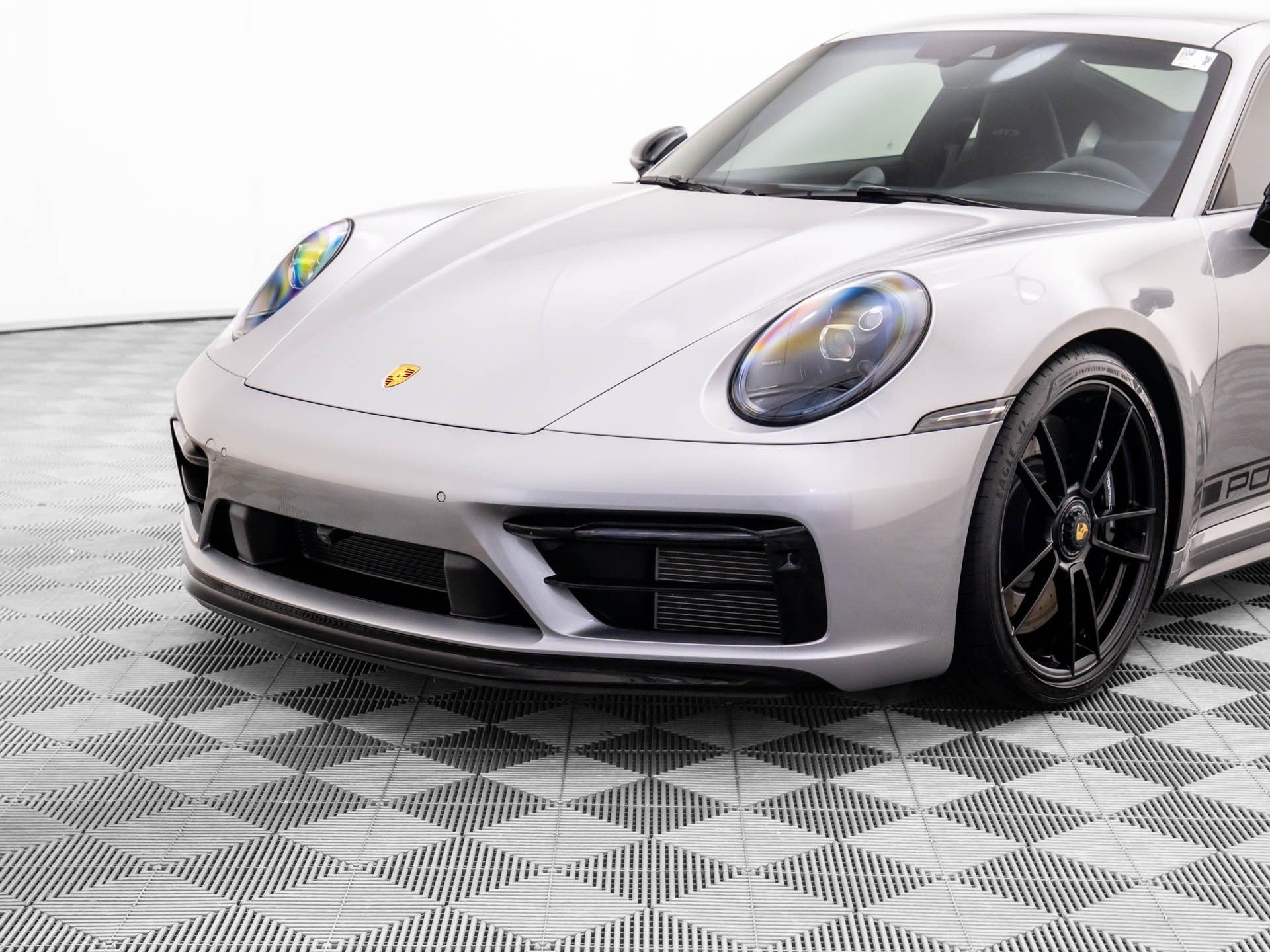 2024 Porsche 911 GTS photo 34