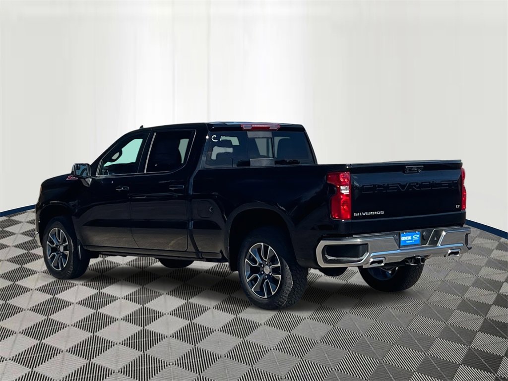 2026 Chevrolet Silverado 1500 LT photo 3