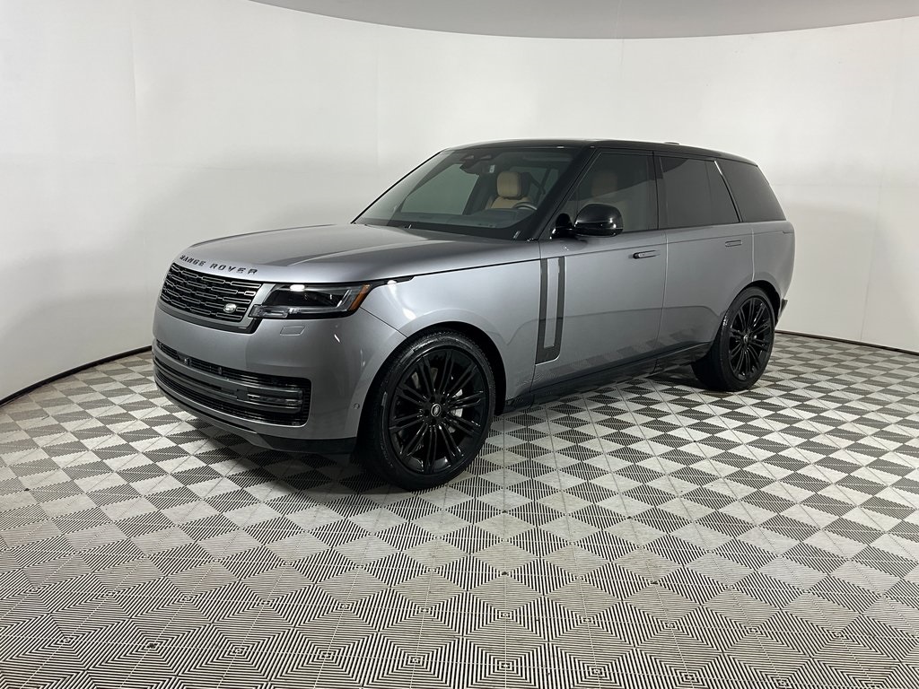 2025 Land Rover Range Rover SE's photo