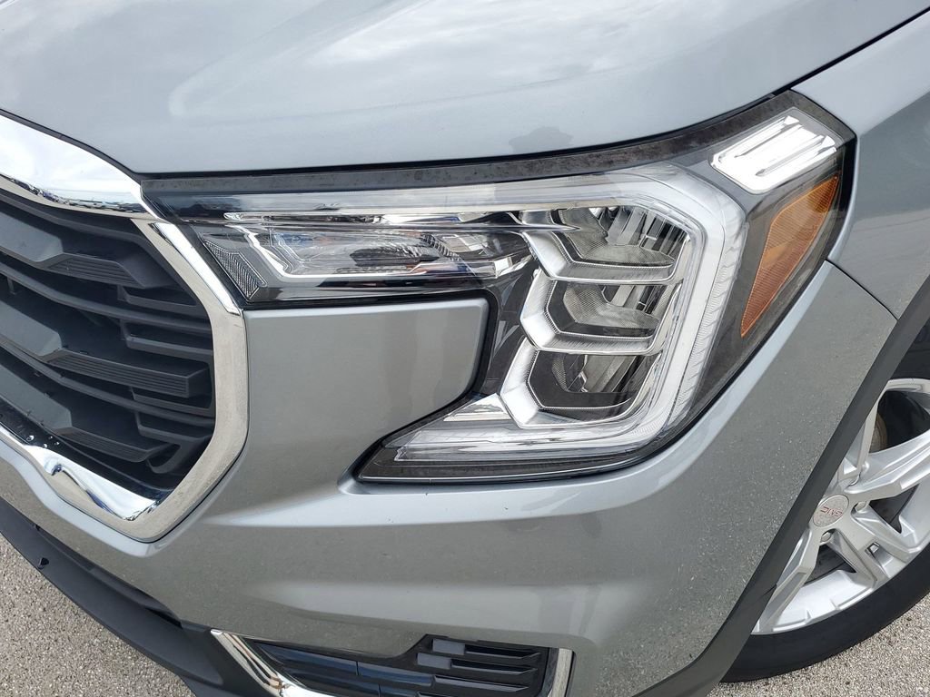 2024 Gmc Terrain SLE photo 16