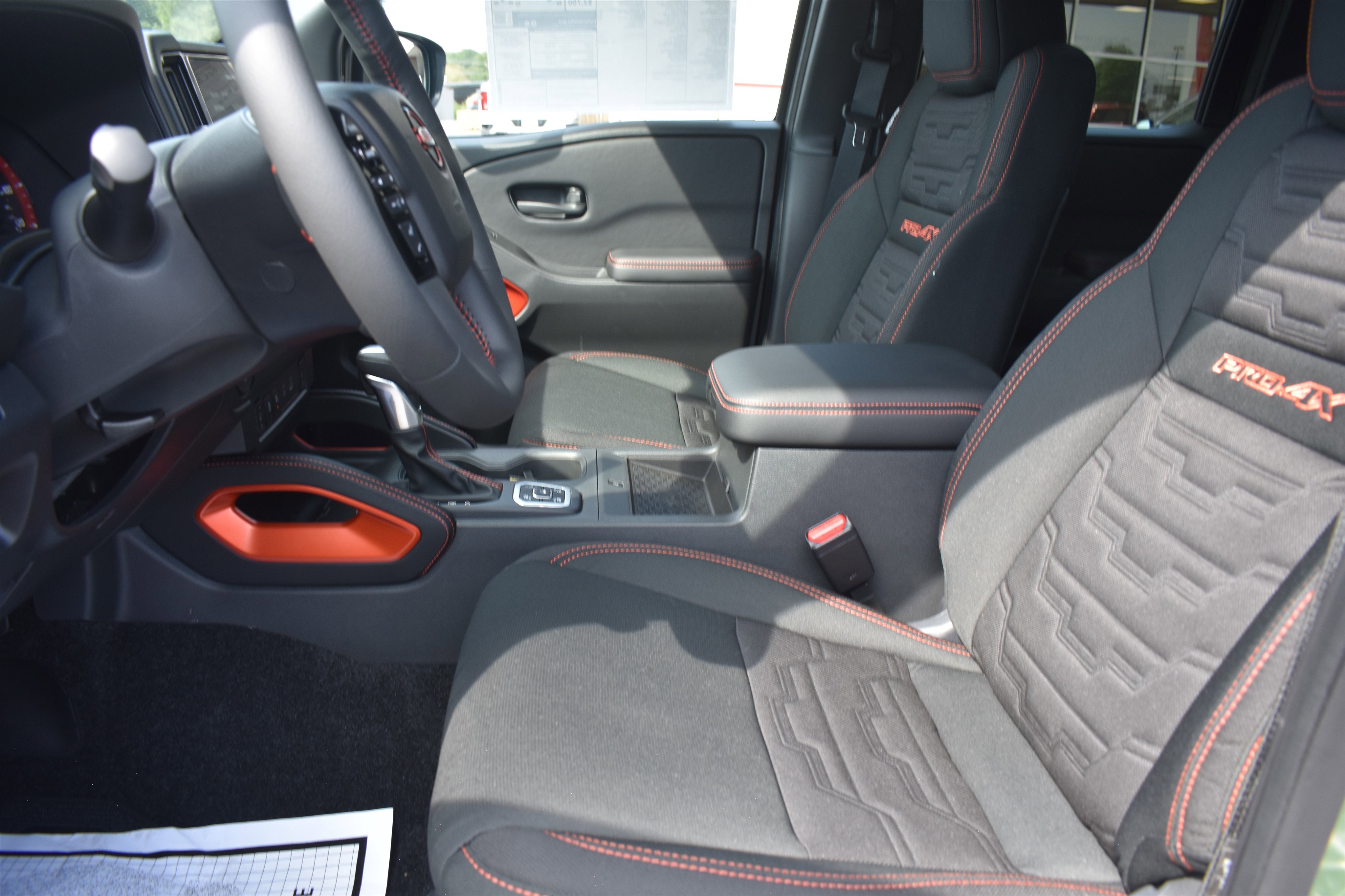 2026 Nissan Frontier PRO-4X photo 6