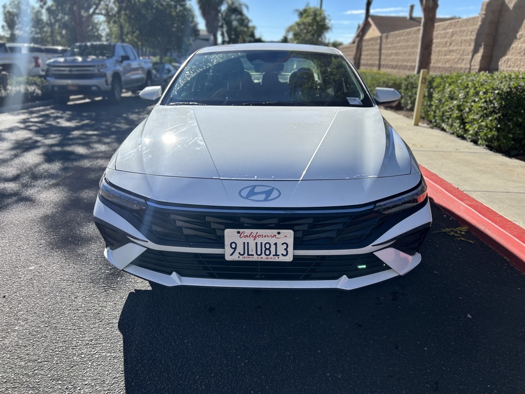2024 Hyundai Elantra SEL photo 4