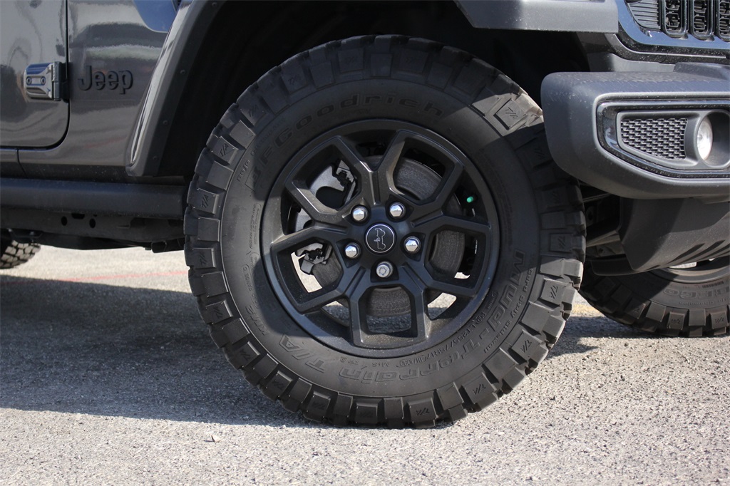 2025 Jeep Gladiator Willys photo 3