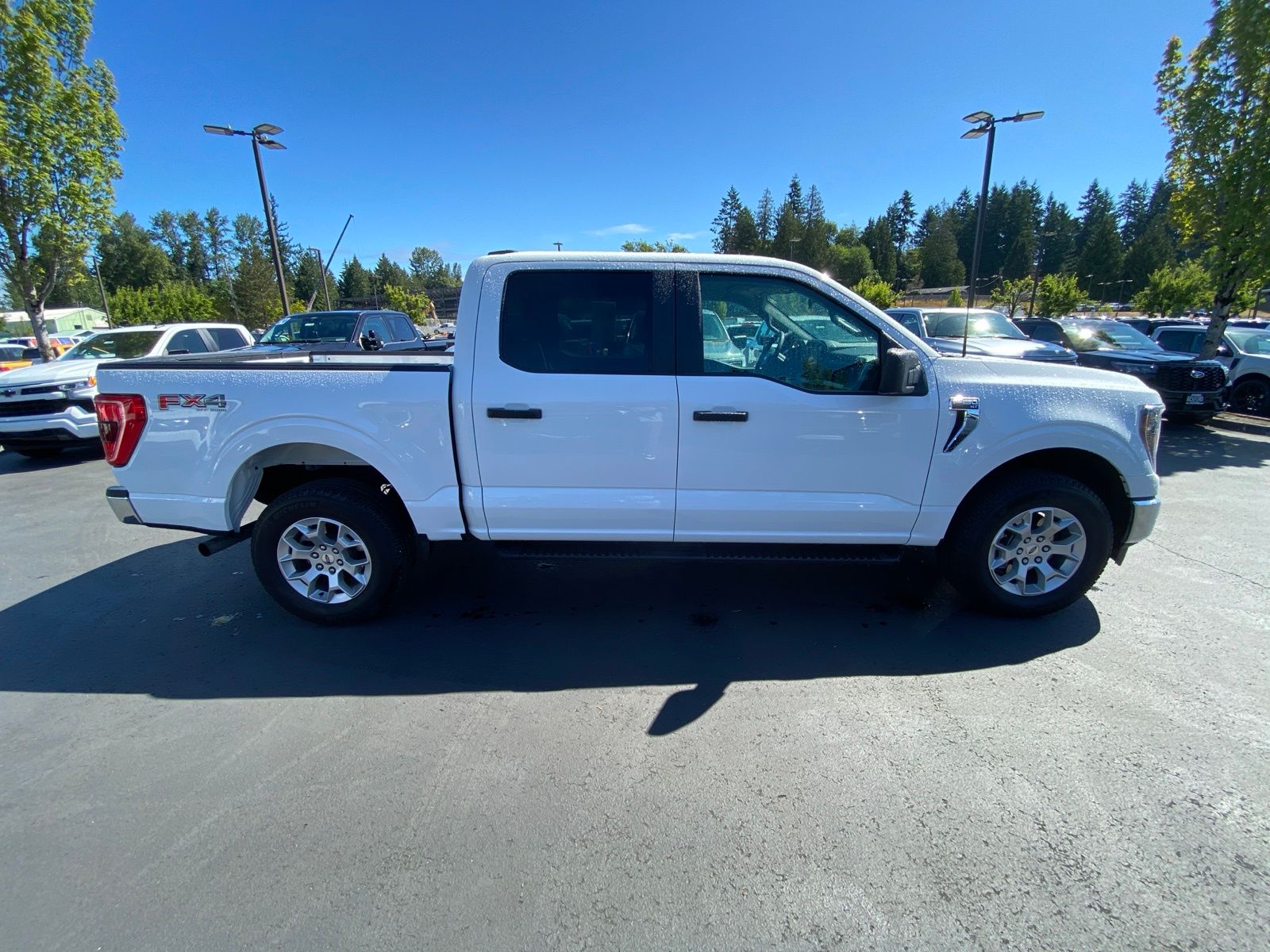2023 Ford F-150 XLT photo 3