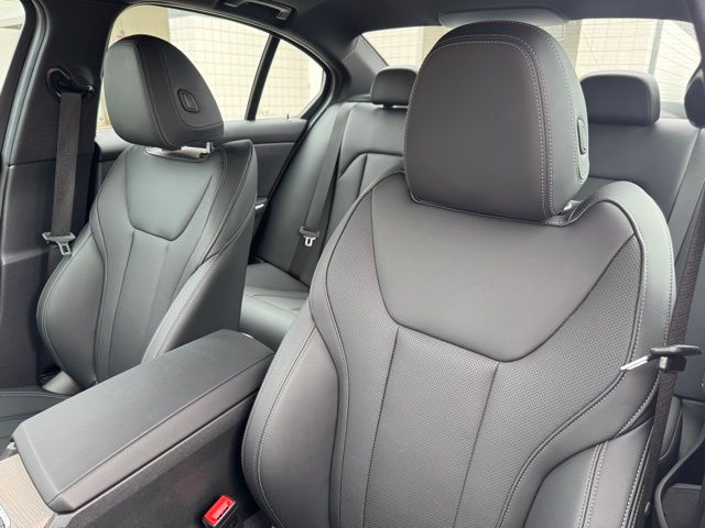 2025 Bmw 330i xDrive photo 13