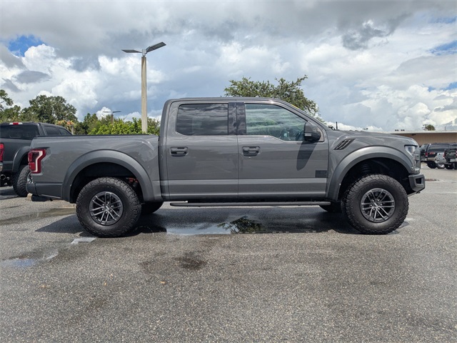 2020 Ford F-150 Raptor photo 2