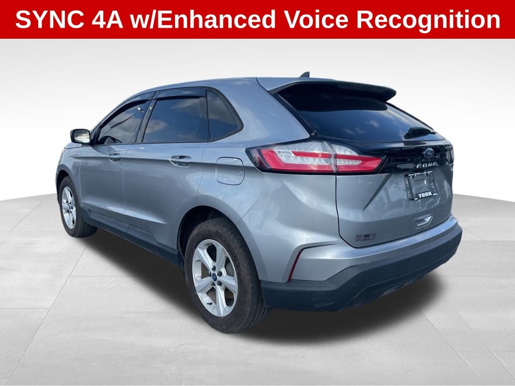 2021 Ford Edge SE photo 3