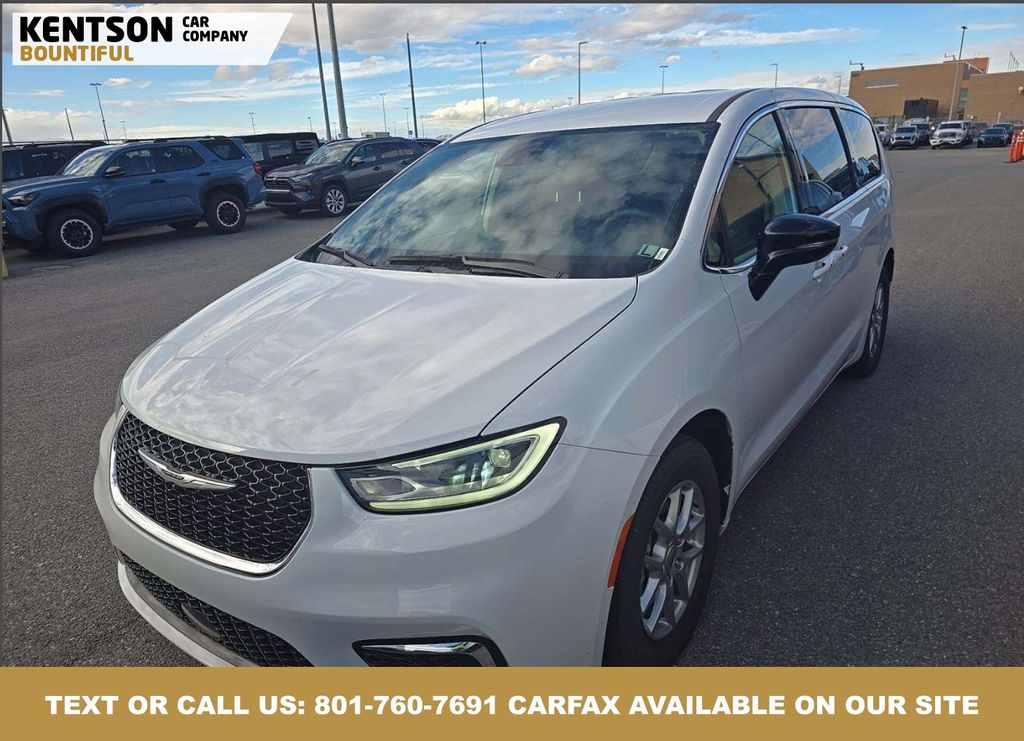 2024 Chrysler Pacifica Touring L