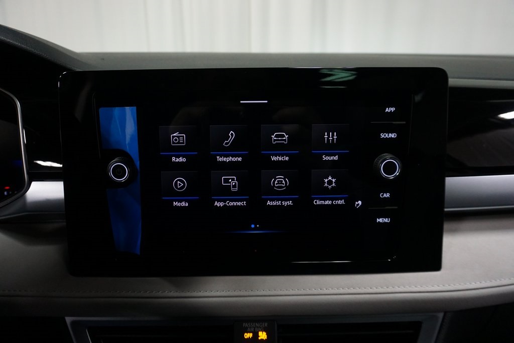 2025 Volkswagen Taos SE photo 18