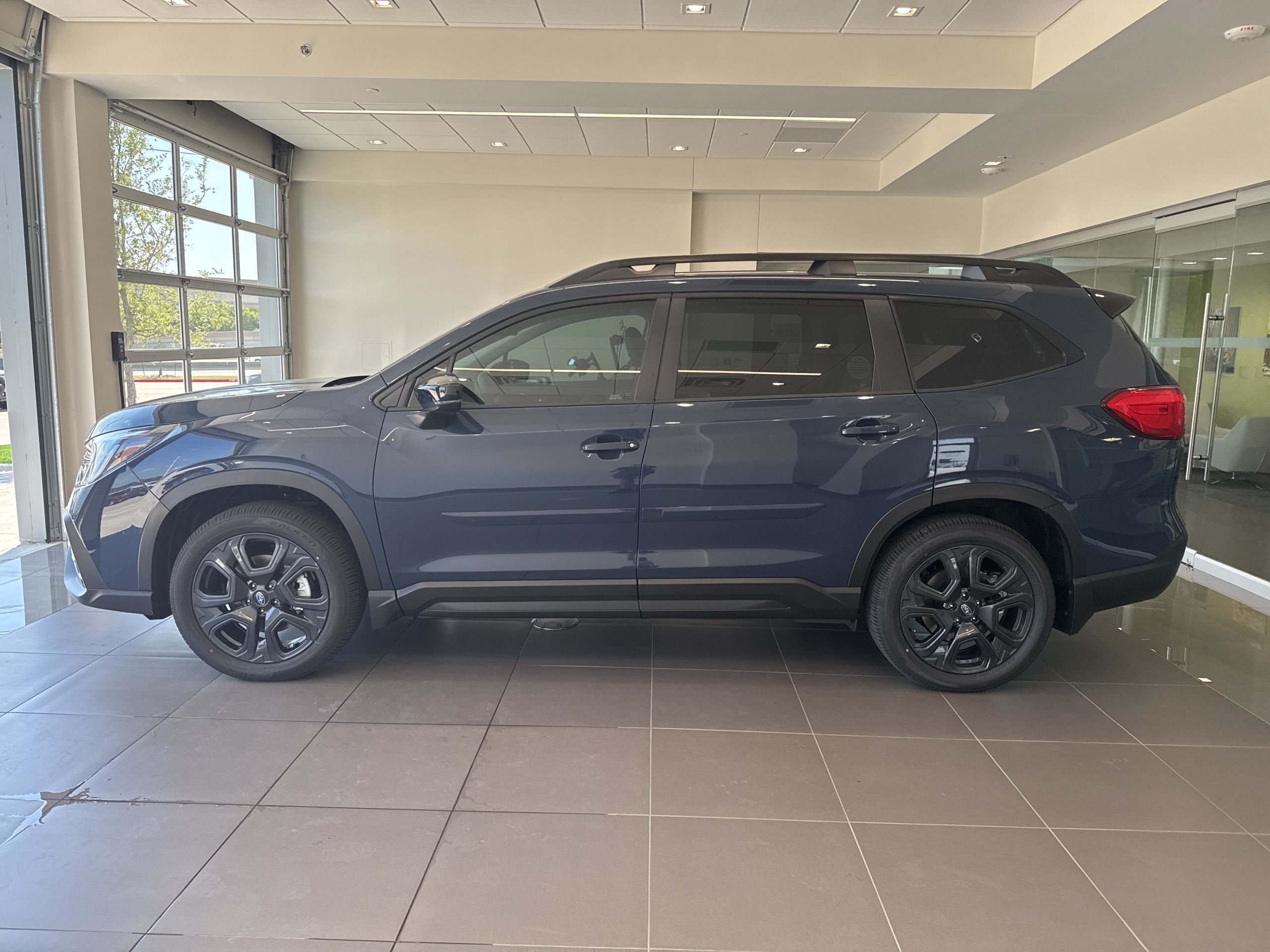 2025 Subaru Ascent Onyx Edition photo 5