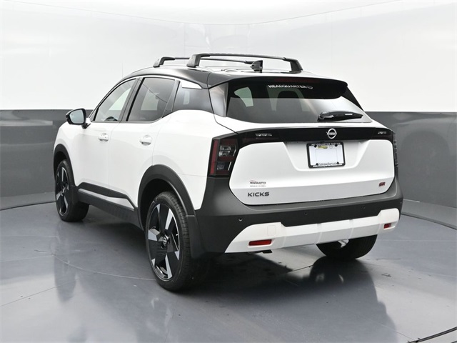 2025 Nissan Kicks SR photo 4