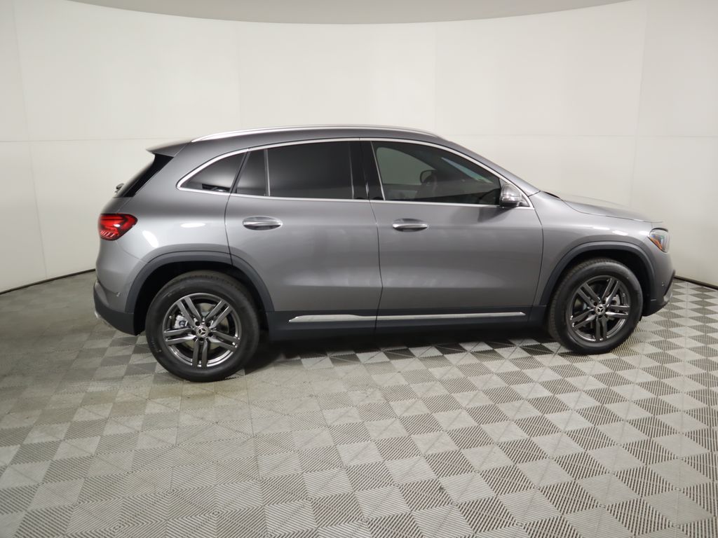 2025 Mercedes Benz GLA 250 photo 4