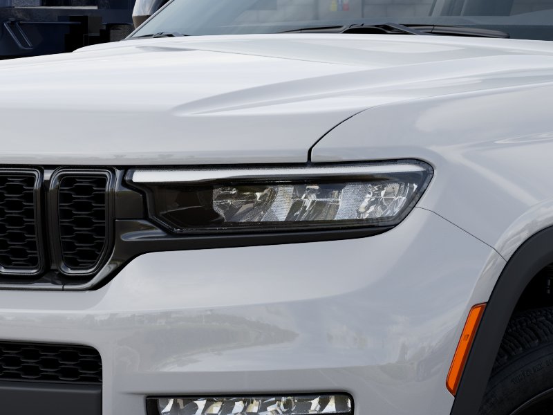 2025 Jeep Grand Cherokee Limited photo 4