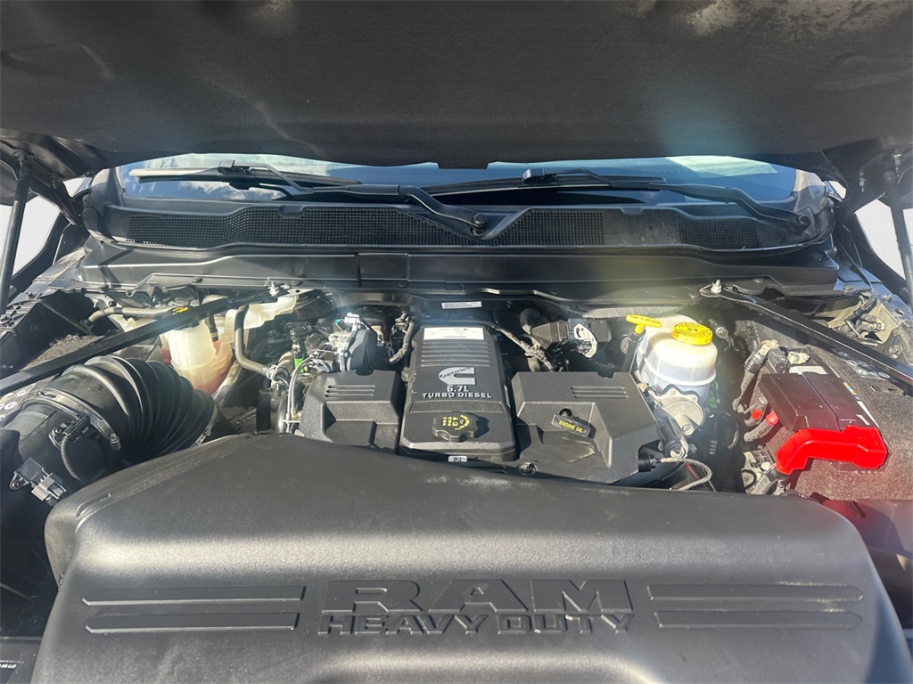 2022 Ram 3500 Laramie photo 10