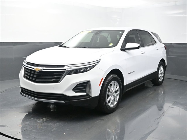 2022 Chevrolet Equinox LT photo 3