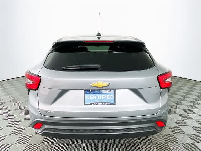 2025 Chevrolet Trax LS photo 6