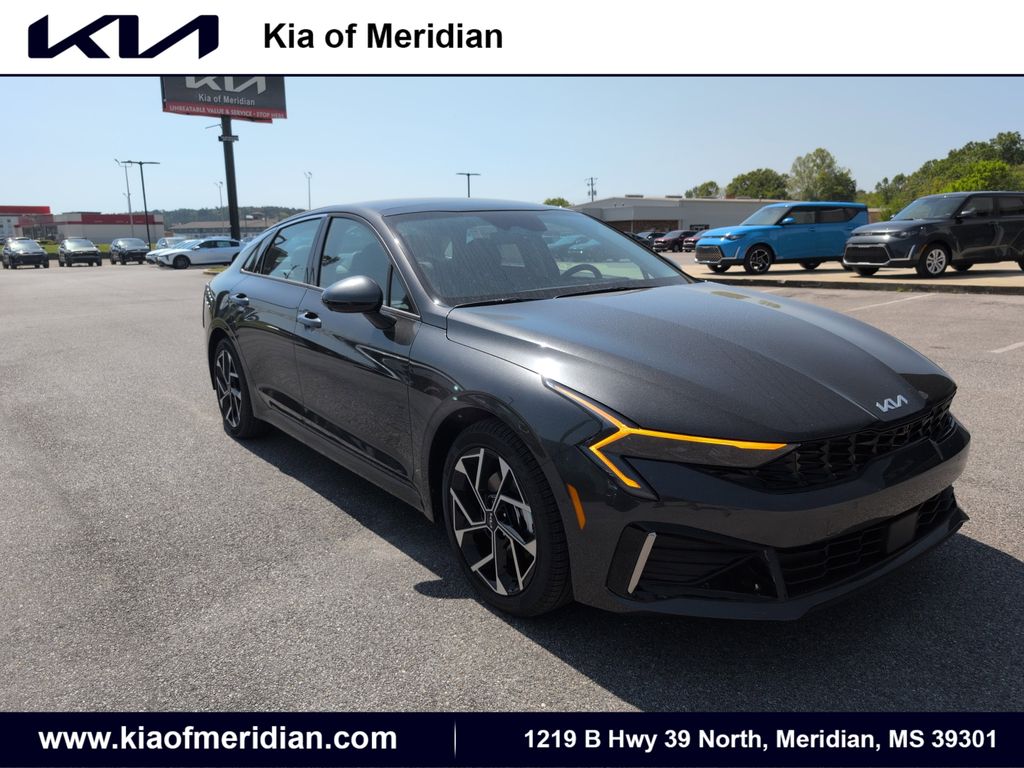 2025 Kia K5 EX's photo