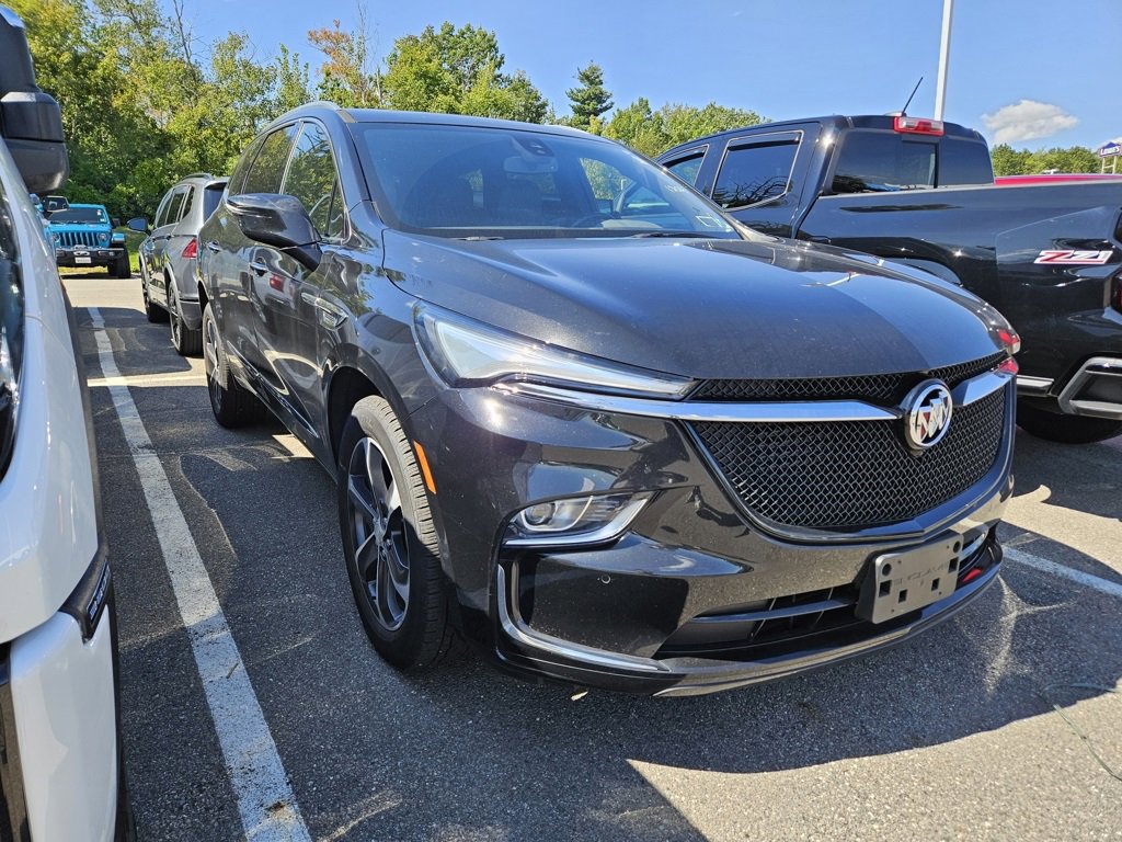 2022 Buick Enclave Essence photo 2