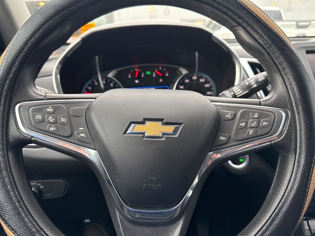 2020 Chevrolet Equinox LT photo 10