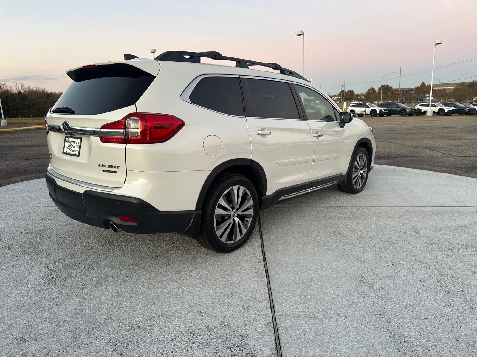 2020 Subaru Ascent Touring photo 4