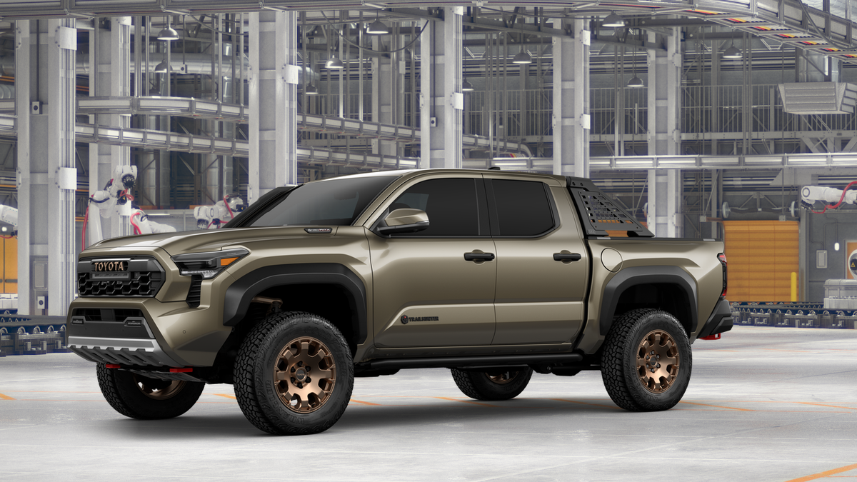 2026 Toyota Tacoma Trailhunter photo 2