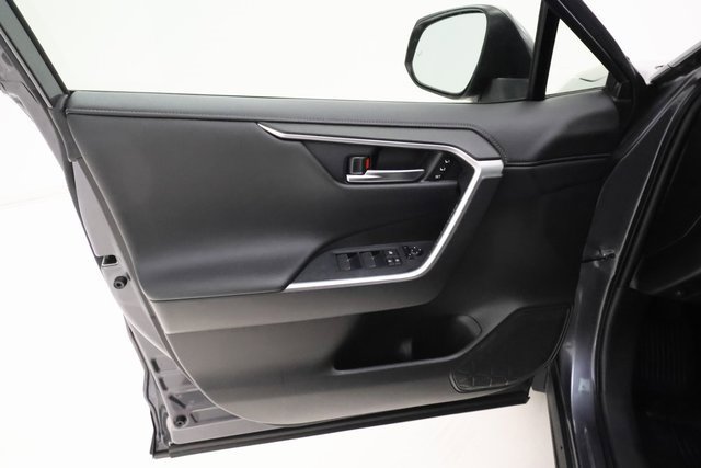 2020 Toyota RAV4 Hybrid Limited photo 7