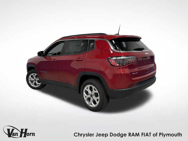 2025 Jeep Compass Latitude photo 3
