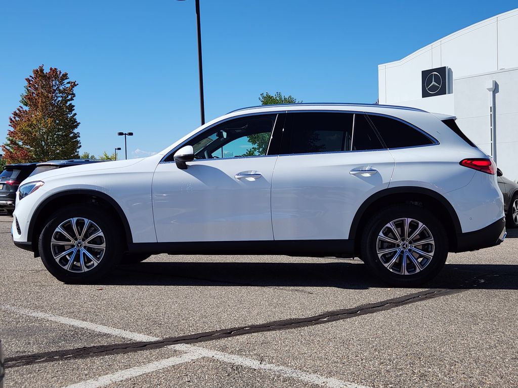 2026 Mercedes Benz GLC 300 4MATIC photo 5