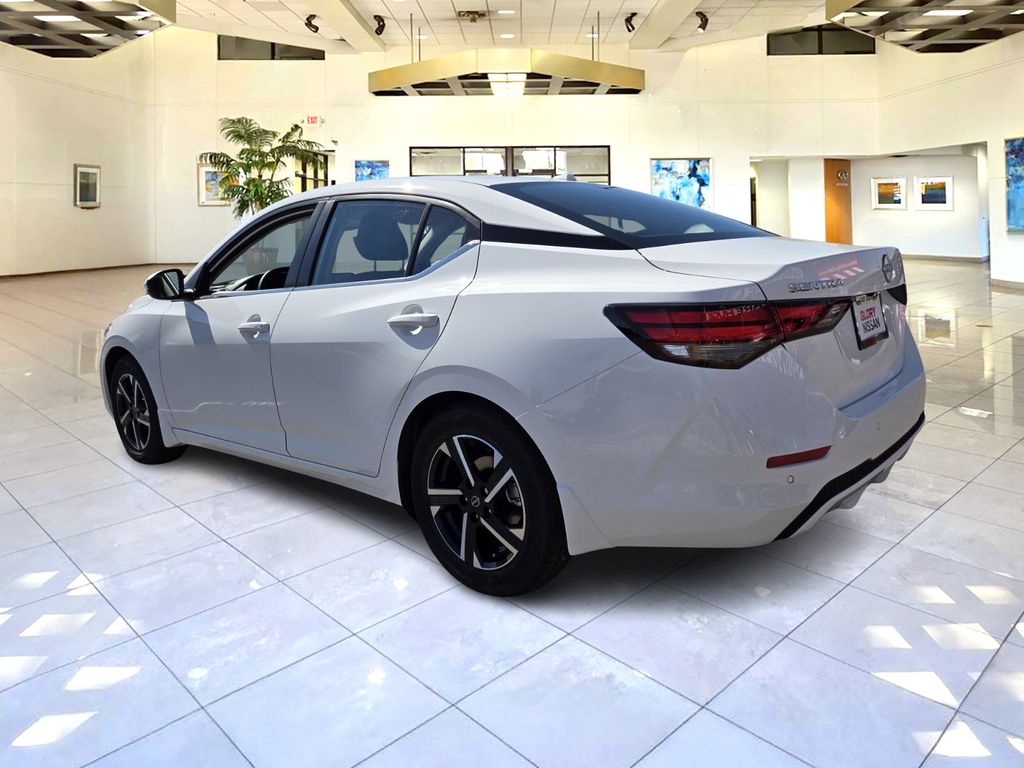 2025 Nissan Sentra SV photo 3