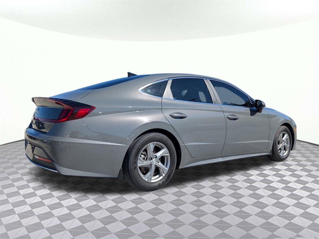 2023 Hyundai Sonata SE photo 4