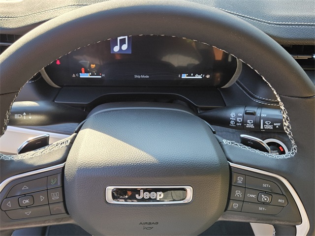 2025 Jeep Grand Cherokee Limited photo 25