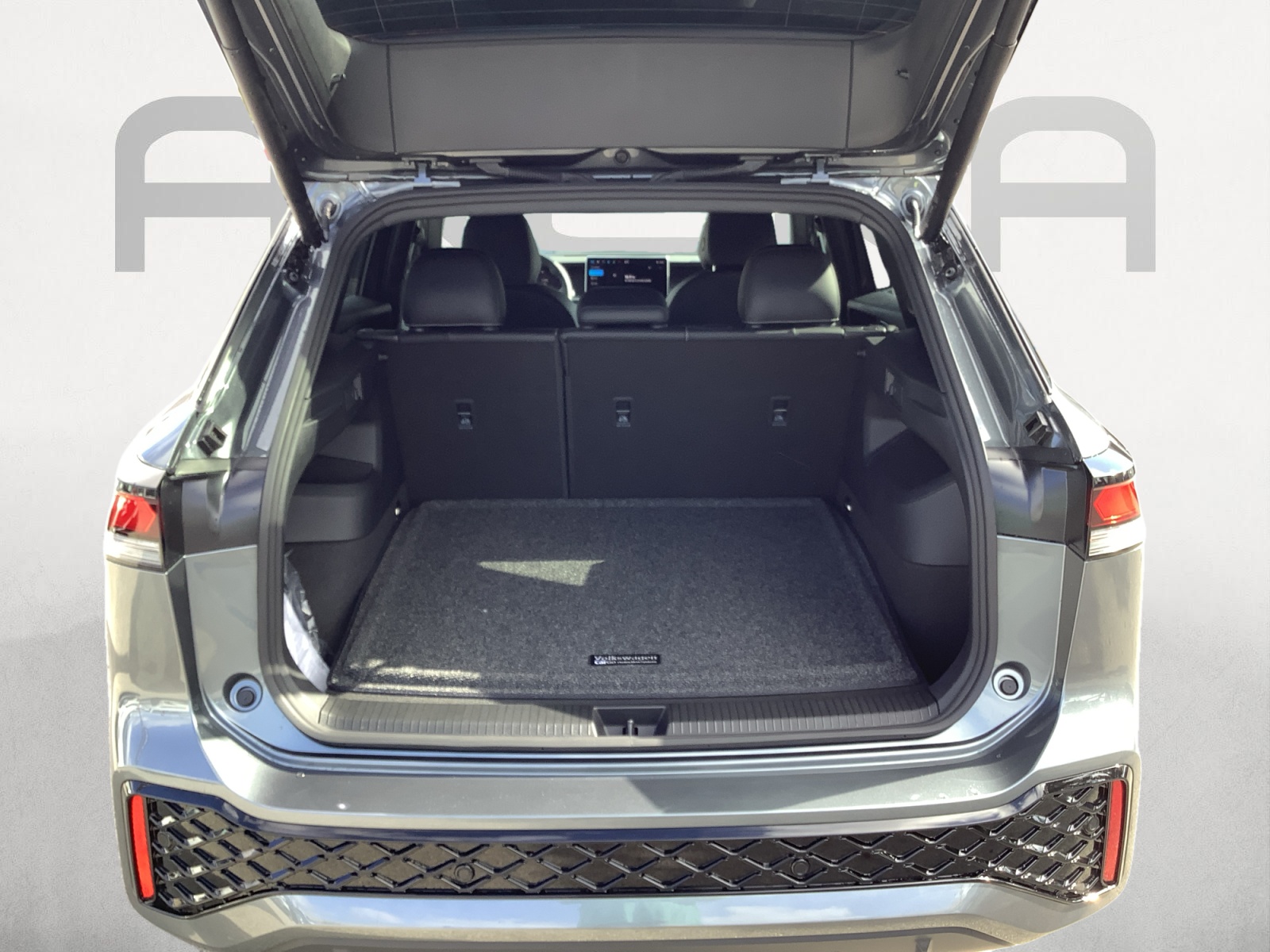 2025 Volkswagen Tiguan SE R-Line Black photo 9